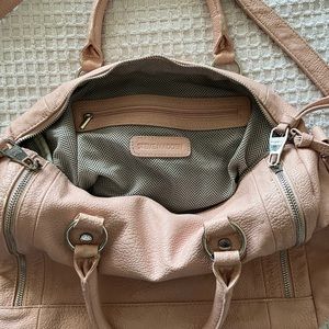 Steve Madden pocket book, light pink